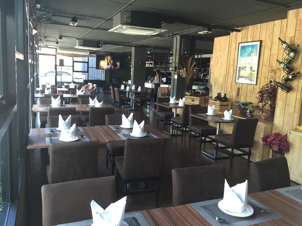 אובון רטצ'תאני The Rich Hotel Ubonratchathani מראה חיצוני תמונה